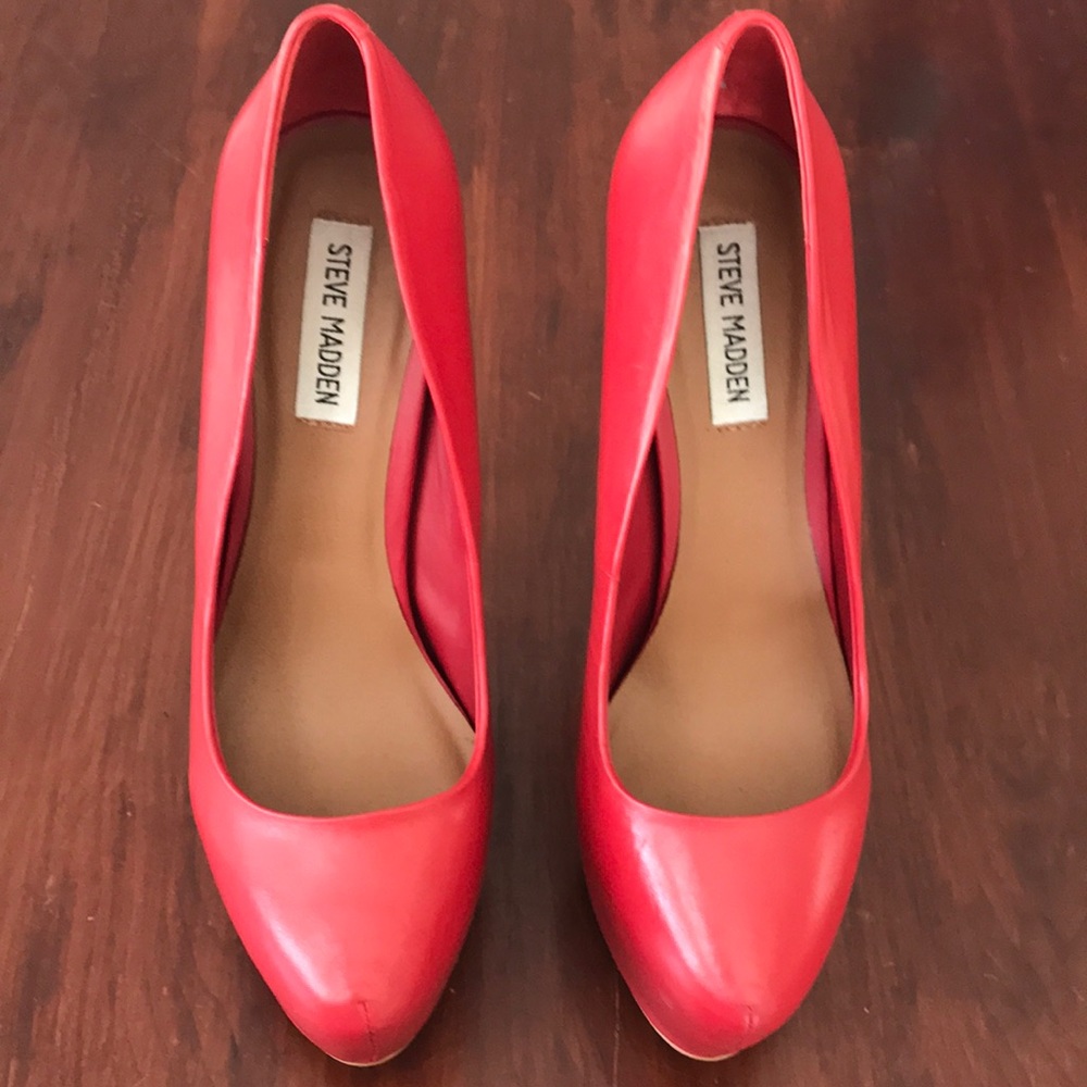 Steve Madden pumps size 9 - DEJAVU